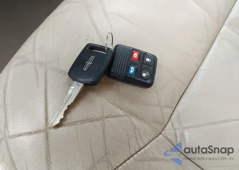 2004 Lincoln Town Car Ultimate z USA, uszkodzony, nr VIN 1LNHM83W04Y687649